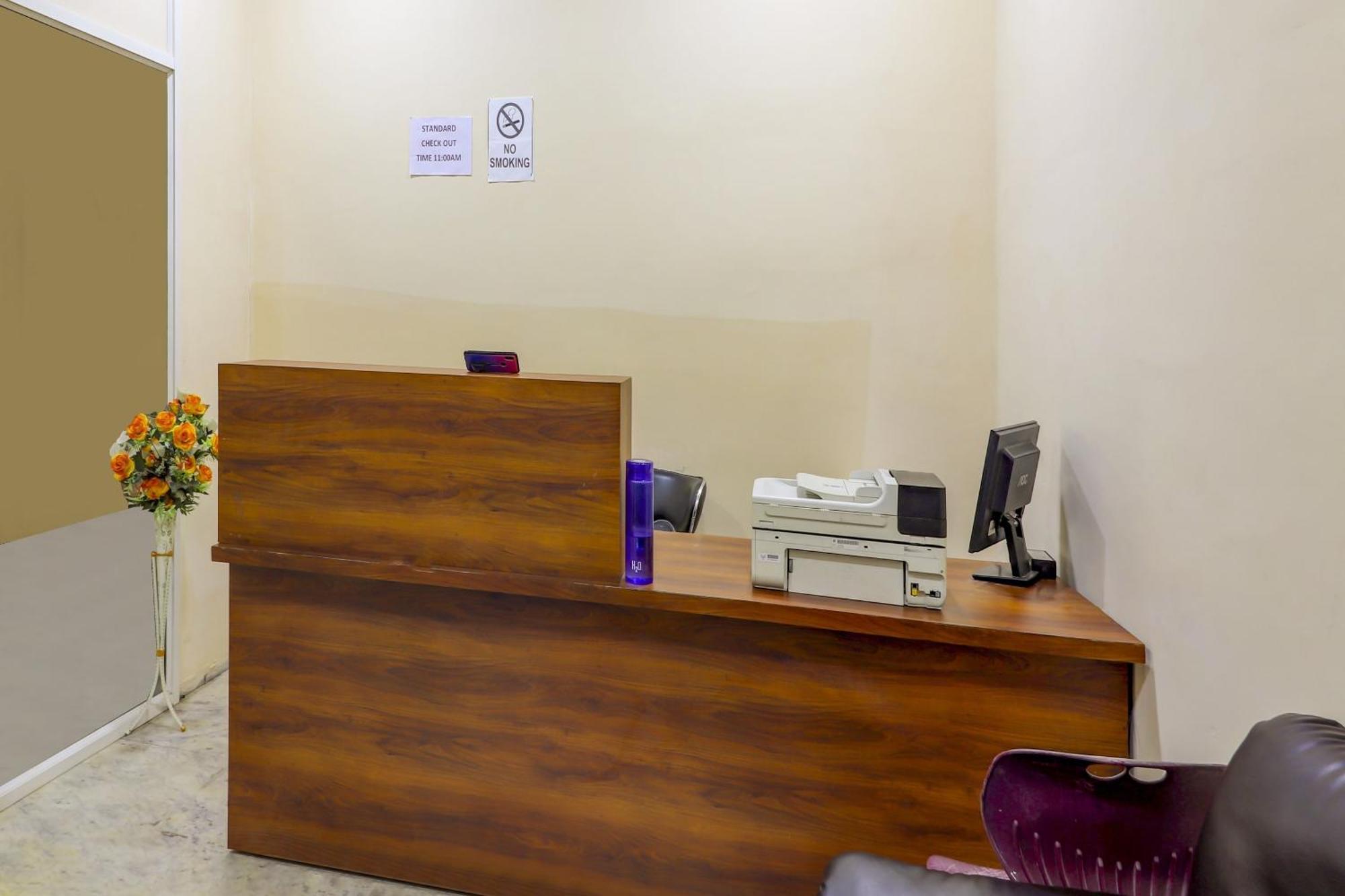Hotel O Rsquare Elite Sururnagar Экстерьер фото