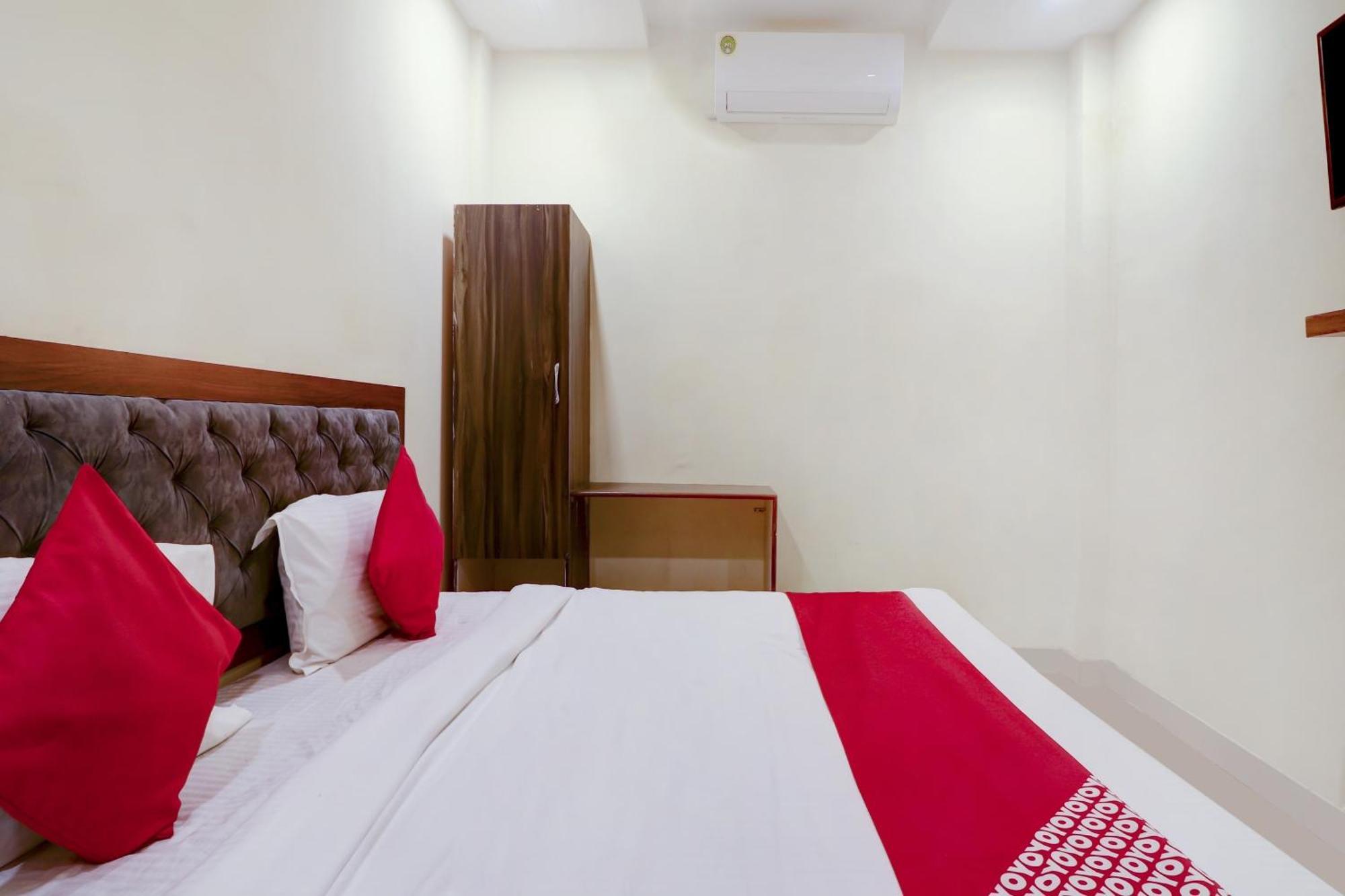Hotel O Rsquare Elite Sururnagar Экстерьер фото