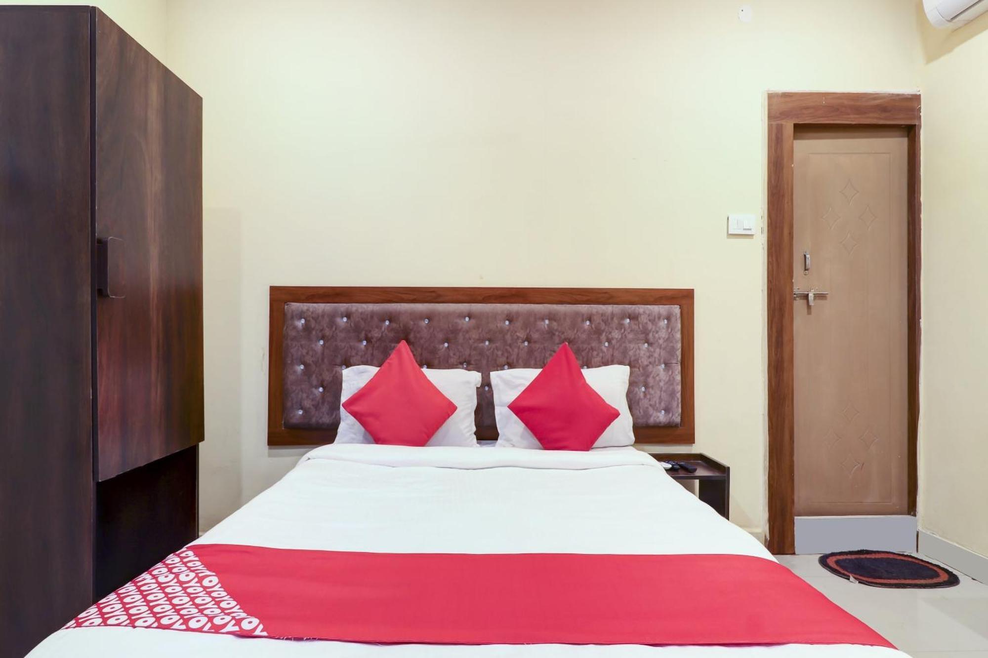 Hotel O Rsquare Elite Sururnagar Экстерьер фото