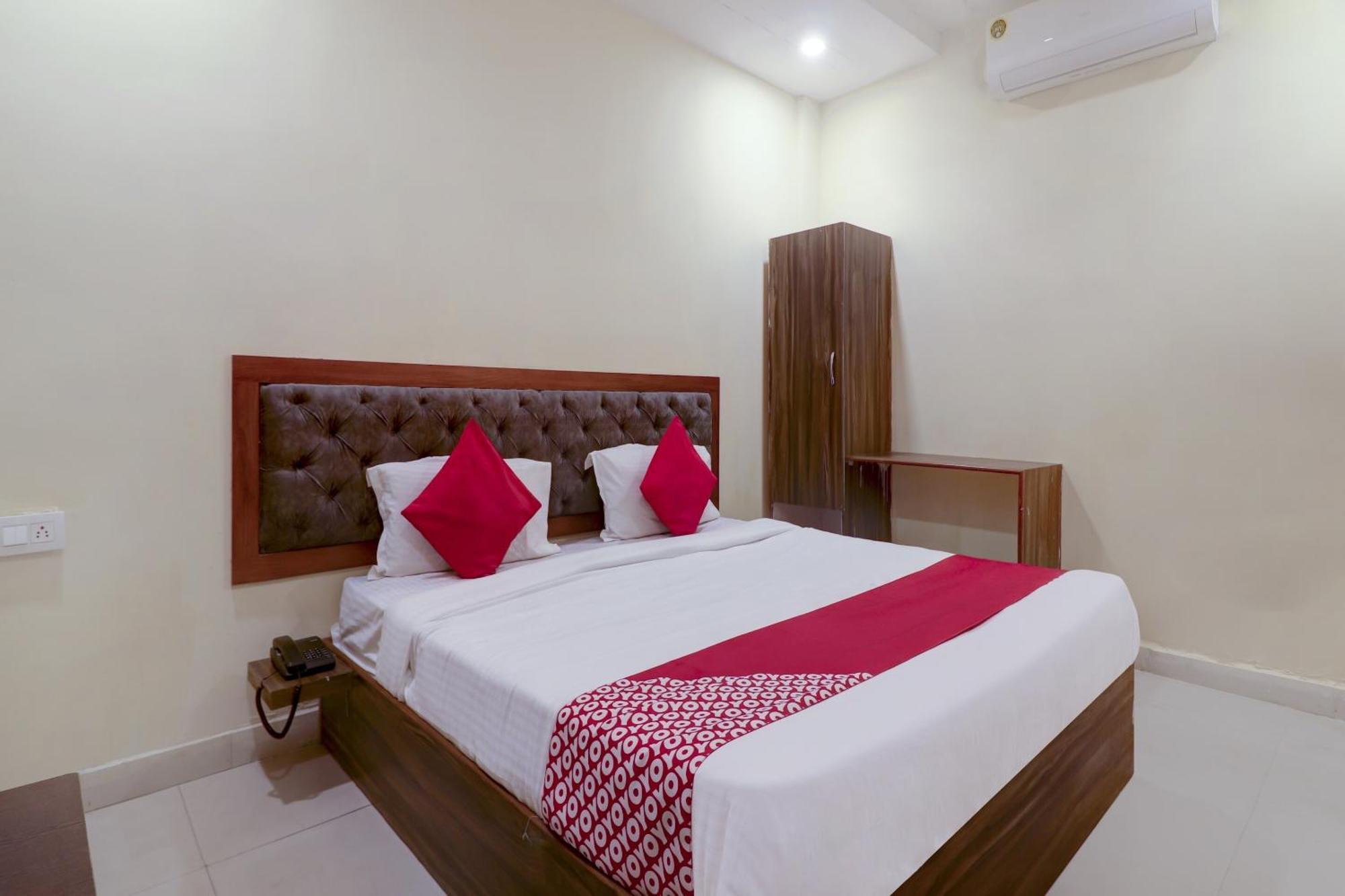 Hotel O Rsquare Elite Sururnagar Экстерьер фото